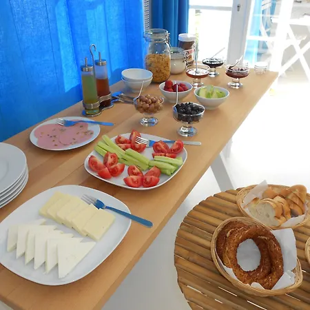 Manta Bed and Breakfast 3*